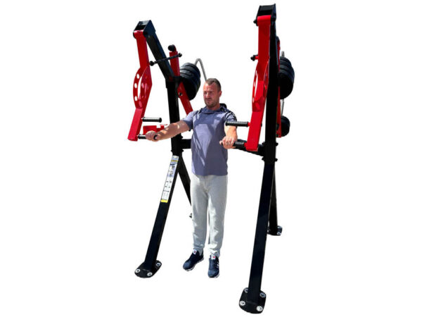 R01 Standing Chest Press machine