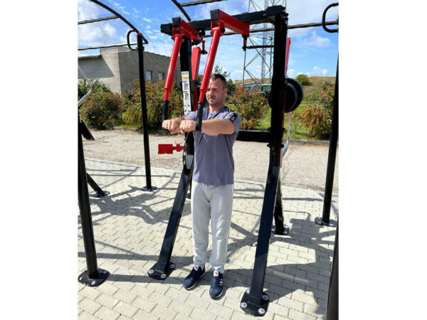 R02 Rear Shoulder Deltoid machine
