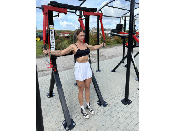 R03 Chest and Shoulder Fly machine