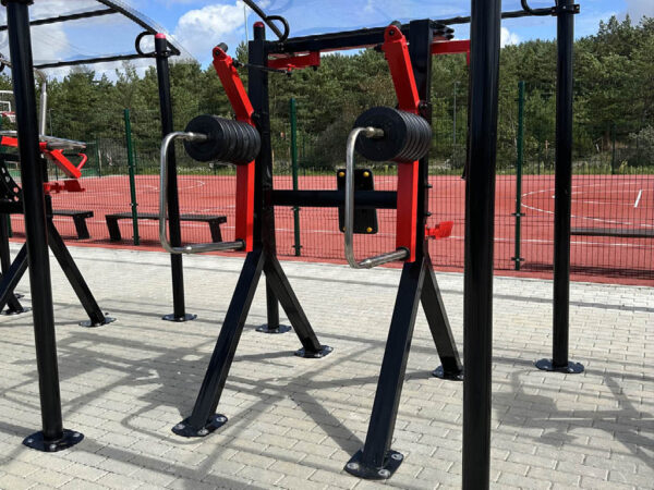 R03 Chest and Shoulder Fly machine