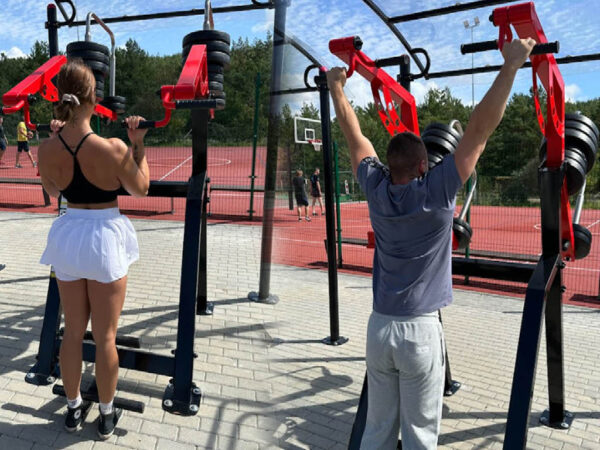 R05 Lateral Pull Down machine