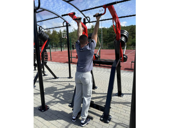 R05 Lateral Pull Down machine