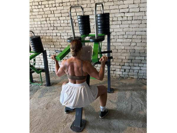 R13 Sitting Shoulder Press machine