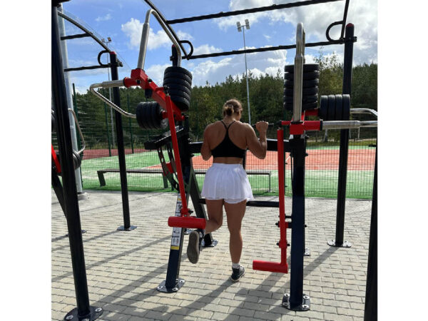 R19 Standing Leg Curl machine