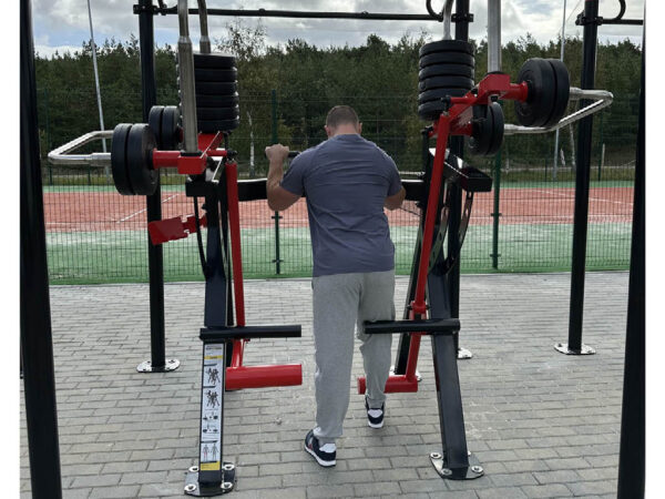 R20 Standing Leg Extension machine