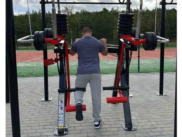 R20 Standing Leg Extension machine
