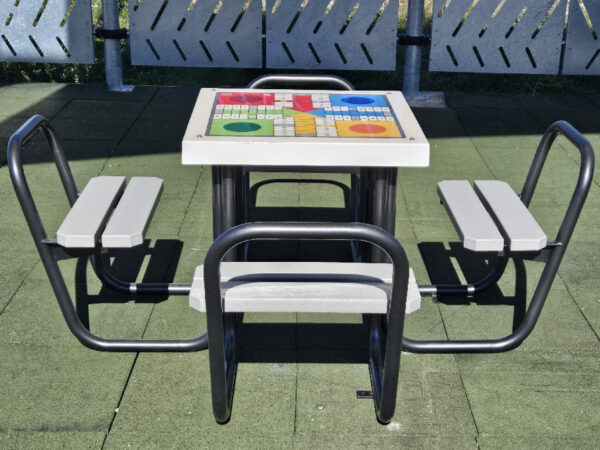 2032 Speeltafel Parcheesi